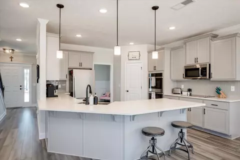 Kitchen - 3560 Hilltop Trl, Evans, GA 30809 photo 4 of 4