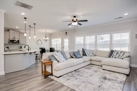 Living - 3560 Hilltop Trl, Evans, GA 30809 photo 2 of 2
