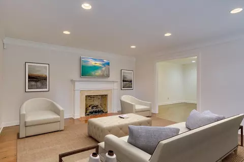 Living - 913 Shadow Dr, Aiken, SC 29801 photo 2 of 14