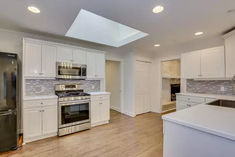 Kitchen - 913 Shadow Dr, Aiken, SC 29801 photo 4 of 5