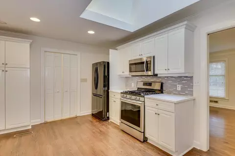 Kitchen - 913 Shadow Dr, Aiken, SC 29801 photo 2 of 5