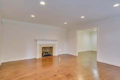 Living - 913 Shadow Dr, Aiken, SC 29801 photo 3 of 14
