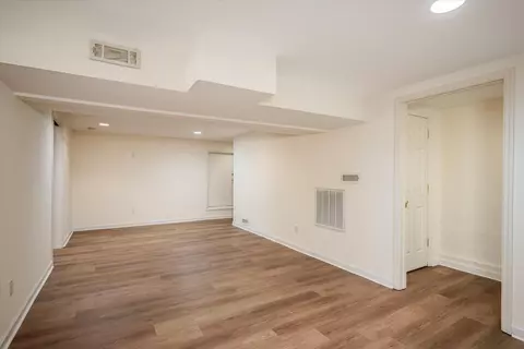 Living - 913 Shadow Dr, Aiken, SC 29801 photo 14 of 14
