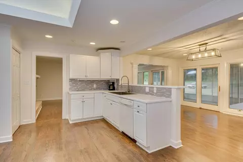 Kitchen - 913 Shadow Dr, Aiken, SC 29801 photo 3 of 5