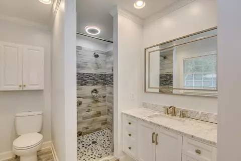Bath - 913 Shadow Dr, Aiken, SC 29801 photo 2 of 4