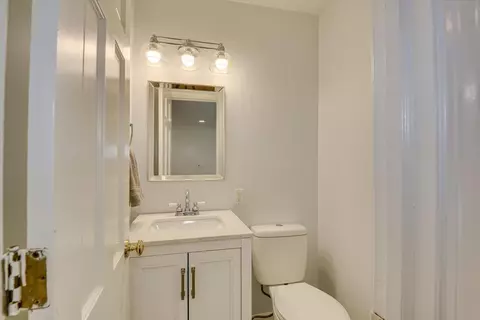 Bath - 913 Shadow Dr, Aiken, SC 29801 photo 1 of 4