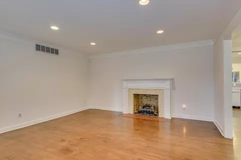 Living - 913 Shadow Dr, Aiken, SC 29801 photo 4 of 14