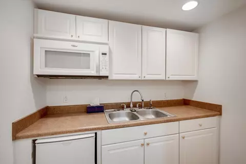 Kitchen - 913 Shadow Dr, Aiken, SC 29801 photo 5 of 5