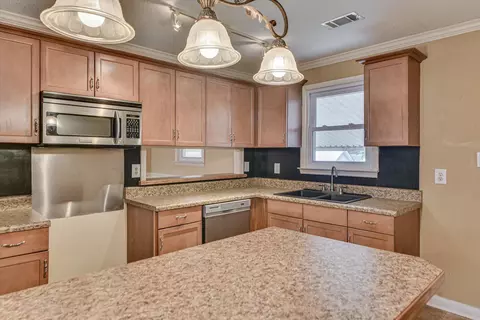 Kitchen - 2150 Cadden Rd, Augusta, GA 30906 photo 2 of 5
