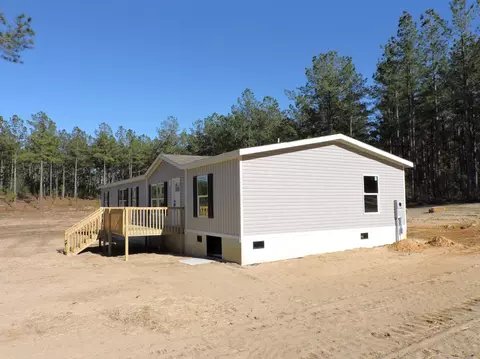 818 White Pond Rd, Williston, SC 29853