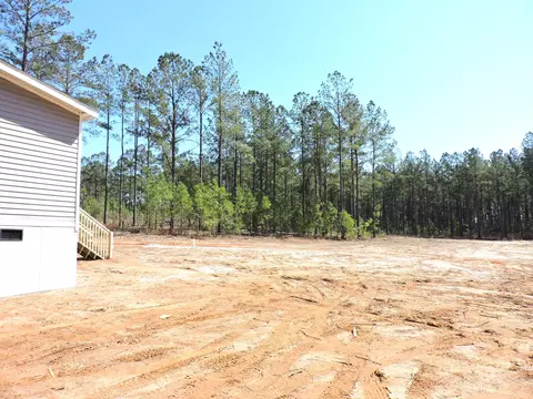 824 White Pond Rd, Williston, SC 29853