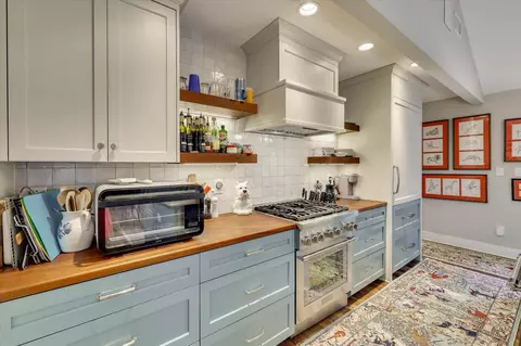 Kitchen - 407 N Windsor Rd, Windsor, SC 29856 photo 2 of 5