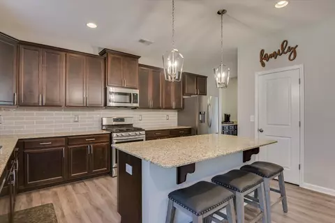Kitchen - 1063 Prides Xing, Aiken, SC 29801 photo 4 of 4