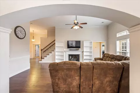 Living - 5170 Windmill Place Pl, Evans, GA 30809 photo 2 of 5