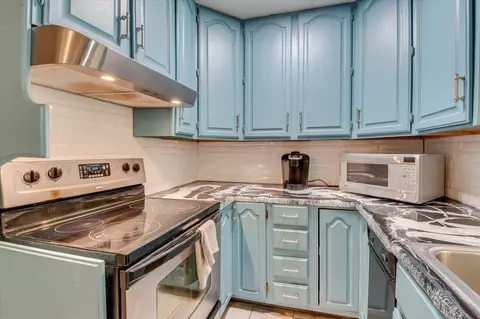 Kitchen - 912 Eisenhower Dr, Augusta, GA 30904 photo 4 of 4