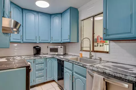 Kitchen - 912 Eisenhower Dr, Augusta, GA 30904 photo 2 of 4