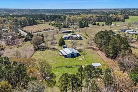 357 Collum Pond Rd, Wagener, SC 29164