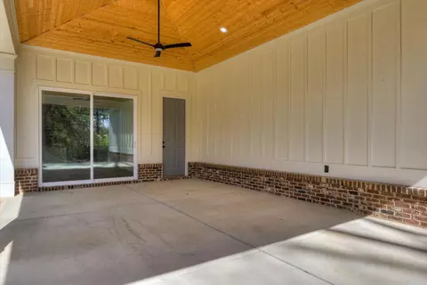Exterior - 208 Warren Rd, Augusta, GA 30907 photo 7 of 12