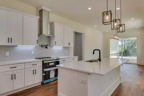 Kitchen - 208 Warren Rd, Augusta, GA 30907 photo 2 of 5