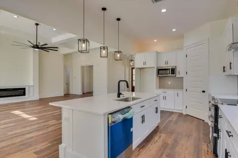 Kitchen - 208 Warren Rd, Augusta, GA 30907 photo 4 of 5