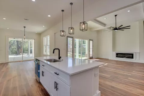 Living - 208 Warren Rd, Augusta, GA 30907 photo 7 of 7