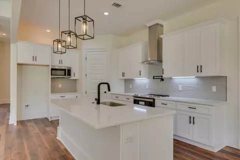 Kitchen - 208 Warren Rd, Augusta, GA 30907 photo 3 of 5