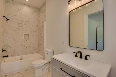 Bath - 208 Warren Rd, Augusta, GA 30907 photo 6 of 6