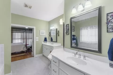 Bath - 374 Devonshire Dr, Aiken, SC 29803 photo 1 of 7