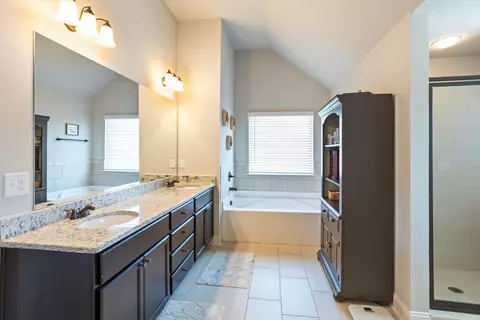 Bath - 350 Equinox Loop, Aiken, SC 29803 photo 5 of 7