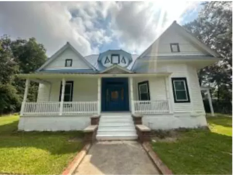 305 Center St, Wrens, GA 30833