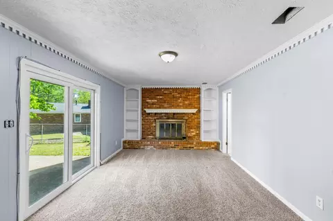 Living - 4562 Glenda Ln, Evans, GA 30809 photo 3 of 5