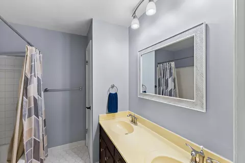 Bath - 4562 Glenda Ln, Evans, GA 30809 photo 5 of 6