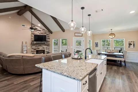 2031 Bertram Dr, Aiken, SC 29803 photo 2