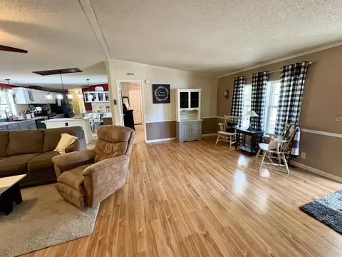301 Green Hills Dr, Gilbert, SC 29054 photo 8