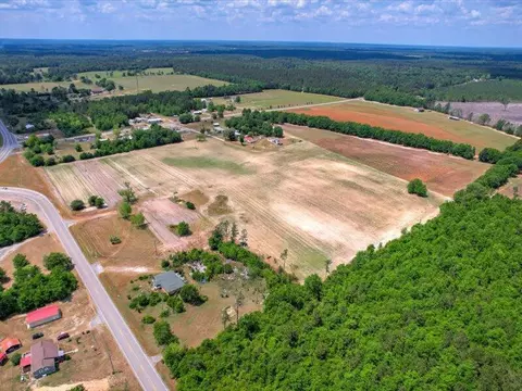 127 Tinker Creek Rd, Williston, SC 29853
