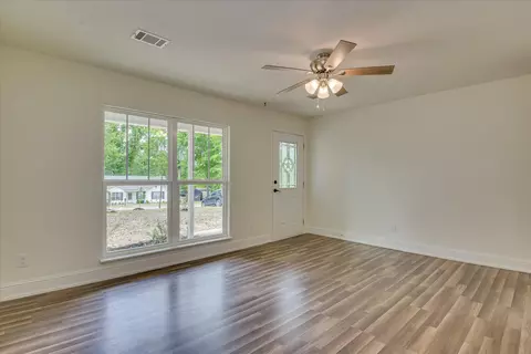 Living - 272 Shetland Dr, Jackson, SC 29831 photo 2 of 6