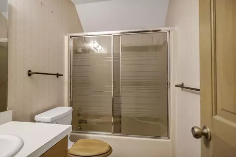 Bath - 1239 Shull Island Rd, Gilbert, SC 29054 photo 5 of 6