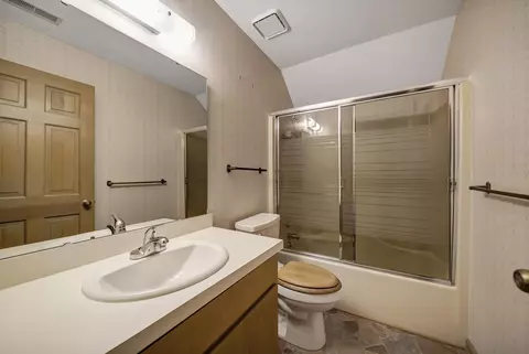 Bath - 1239 Shull Island Rd, Gilbert, SC 29054 photo 4 of 6