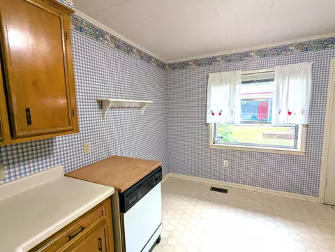 403 N Wise Rd, Saluda, SC 29138 photo 6