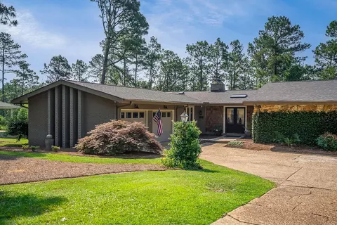 3 Burgundy Rd, Aiken, SC 29801