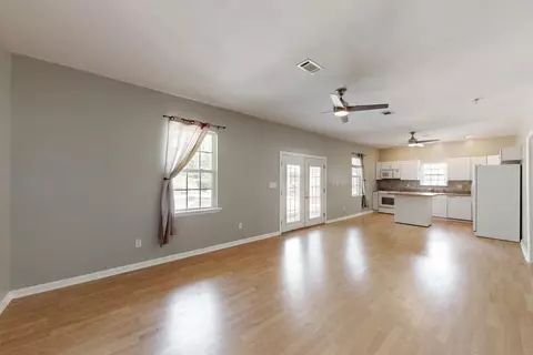 Living - 5209 Windmill Ct, Evans, GA 30809 photo 4 of 6