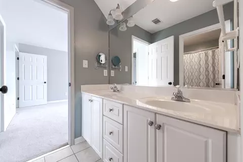 Bath - 5209 Windmill Ct, Evans, GA 30809 photo 2 of 5