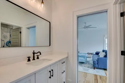 Bath - 605 Whimbrel Ct, Evans, GA 30809 photo 6 of 10
