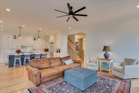 Living - 605 Whimbrel Ct, Evans, GA 30809 photo 4 of 5