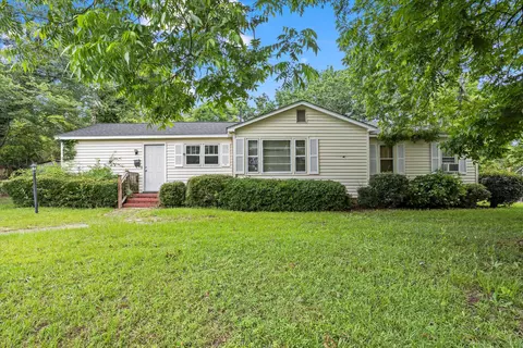 406 Mcqueen St, Johnston, SC 29832