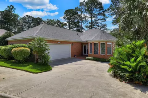 110 Hunters Run Dr, Aiken, SC 29803