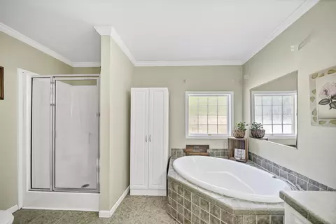 Bath - 580 Nathan Miller Rd, Gilbert, SC 29054 photo 2 of 6