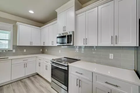Kitchen - 705 Bunting Ln, Evans, GA 30809 photo 4 of 5
