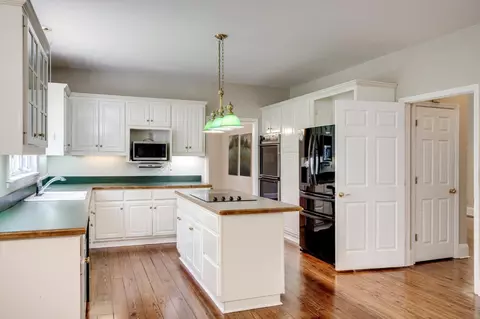 Kitchen - 4142 Rivermont Dr, Evans, GA 30809 photo 2 of 2