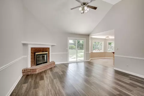 Living - 619 Kimberley Pl, Evans, GA 30809 photo 3 of 3